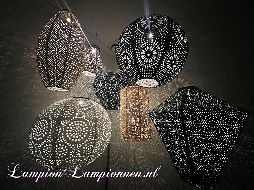 SolarAußen Lampions mit Motiv für den Garten.